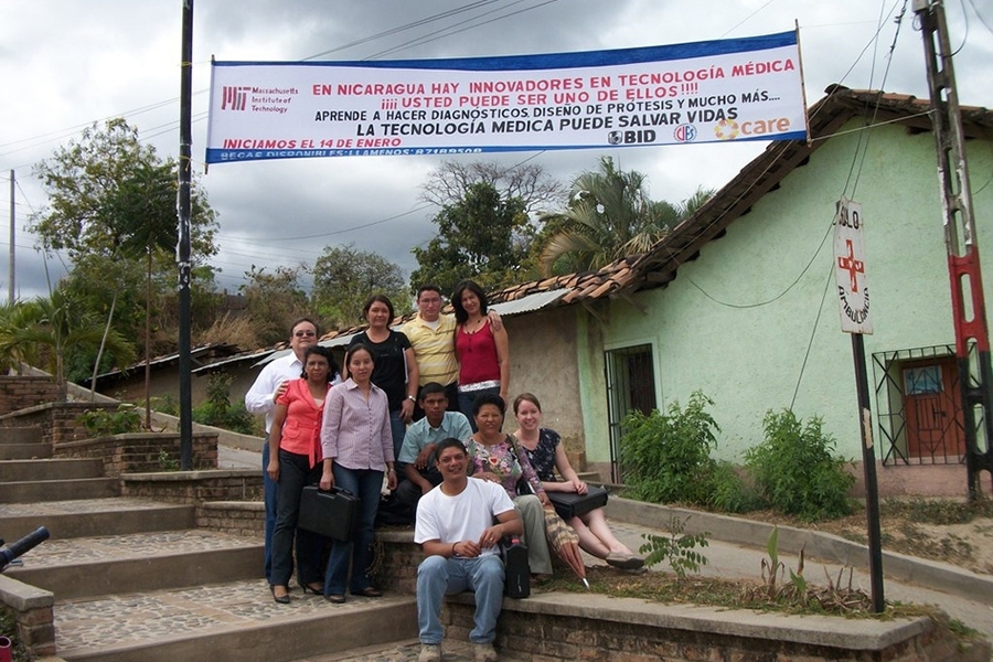 An MIT research training cohort in Ocotal, Nicaragua, with Anna Young (seated, far right).