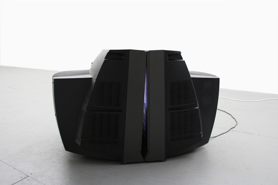 Takahiko Iimura: "TV for TV (1983)" (Two identical TV monitors face to face, dimensions variable)
