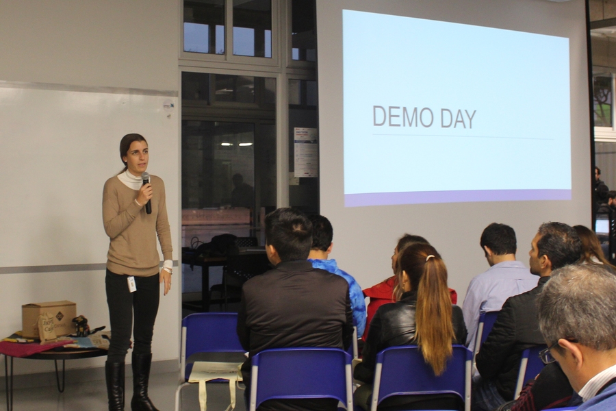 Universidad de Ingeniería y Tecnología (UTEC) Provost Melanie Cornejo addresses student entrepreneurs at GSL-Peru demo day, the final day of the course during which the UTEC teams pitched their new startups to experts in the field.