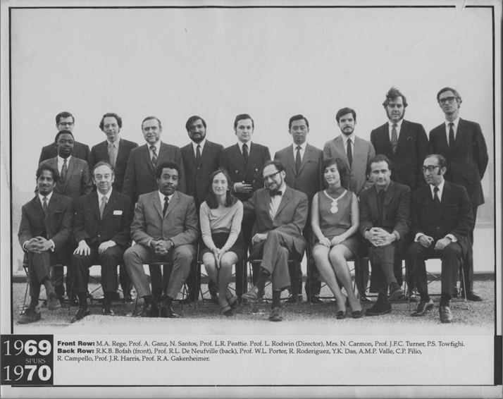 The SPURS Fellows of 1969-1970 pose for a class photo.