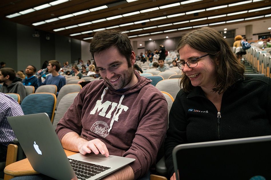 Student mit Laptop