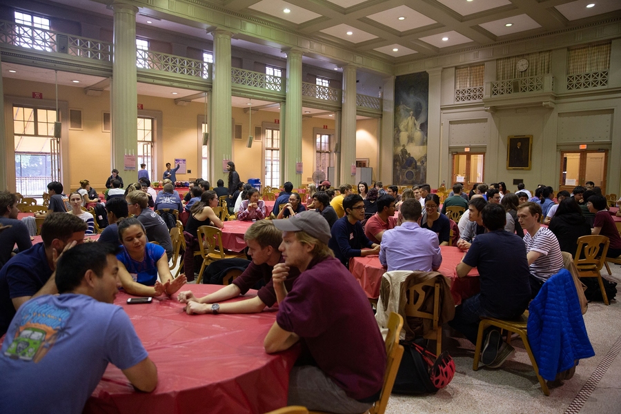 New graduate students gathered at Morss Hall for the GSC Welcome Dinner.
