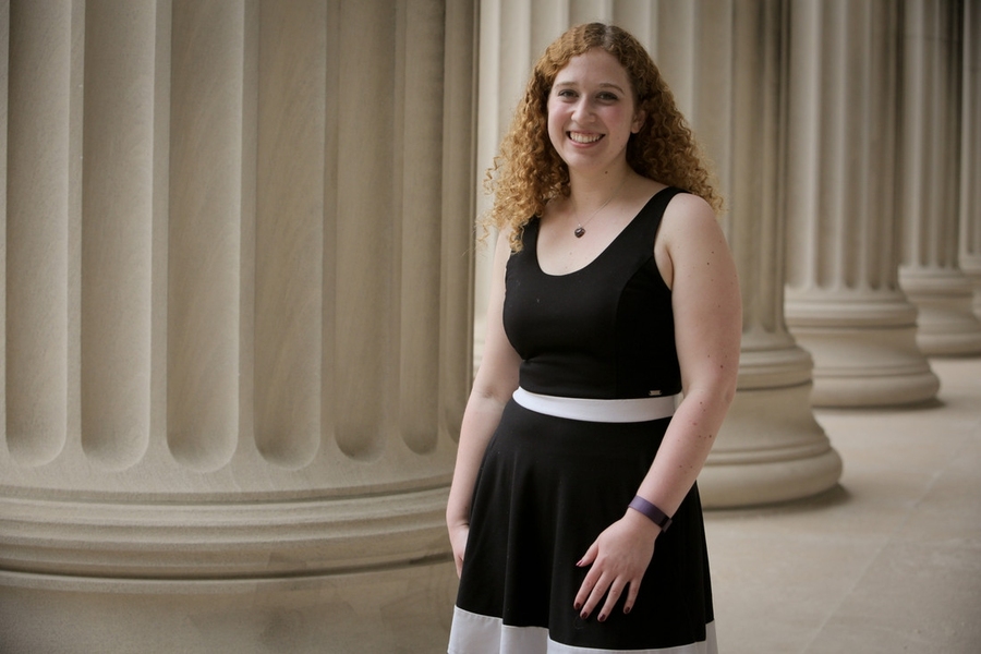 Through the I2P Program, graduate student and optical engineer Sara Nagelberg worked at 3M on a project that seeks to automate surface finish analysis in manufacturing by understanding visual perception.