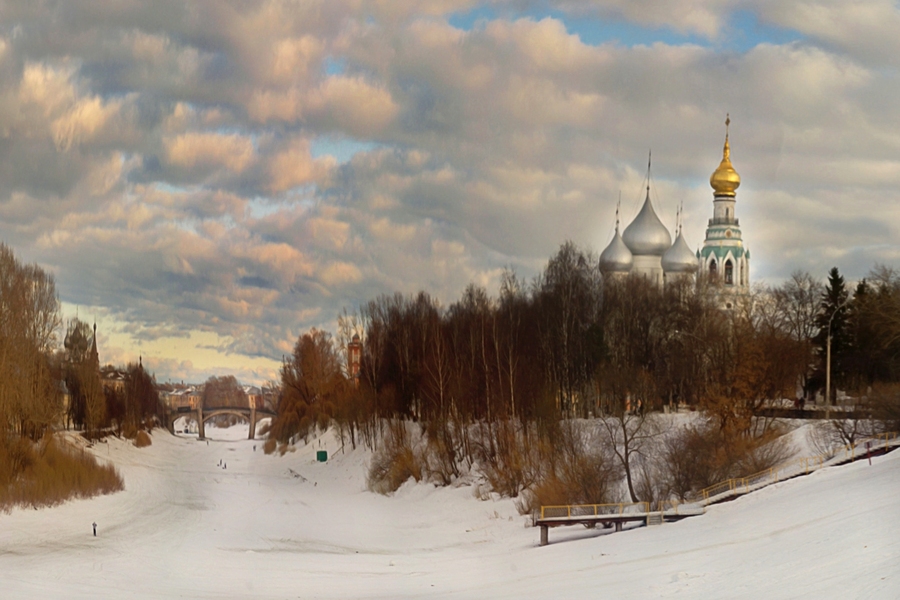 "If you focus only on the challenging sides of Russia and its Soviet past," says Elizabeth Wood, "you miss the stunning beauty and power of the culture, which is famous, of course, for its great writers, but which also deserves unstinting praise for the hard work of its people, their rich spirituality, their warmth and hospitality."