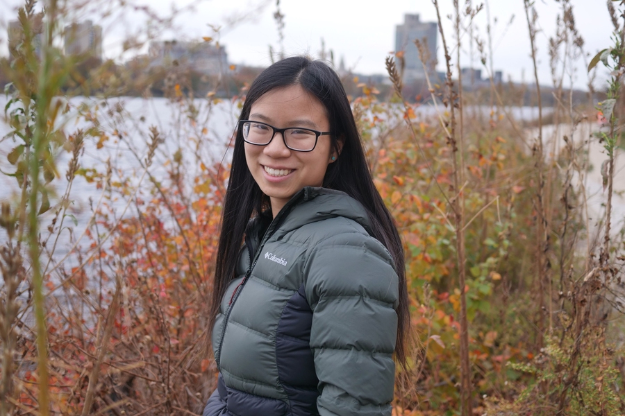 Biology major Rachel Shen works in the Chisholm lab, studying the marine cyanobacterium Prochlorococcus.