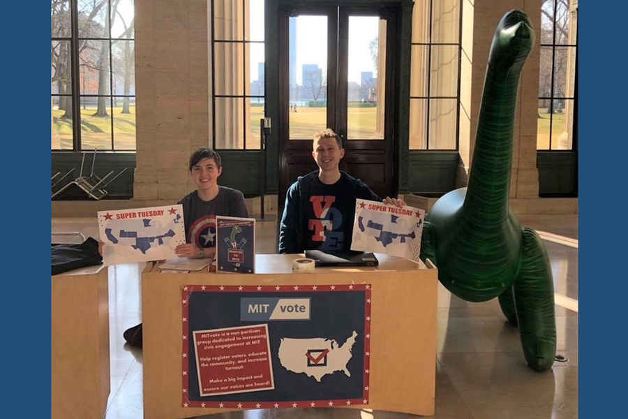 MIT-students-at-voter-registration-table