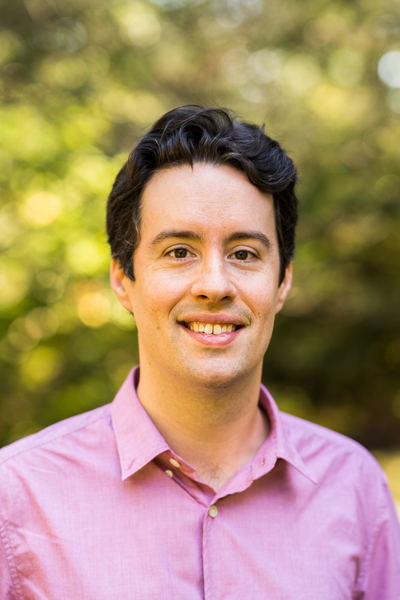 A portrait photo of Daniel Harlow.
