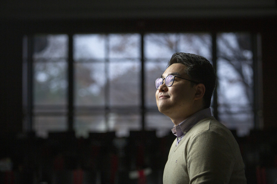 Hyunwoo Yuk poses on MIT's campus