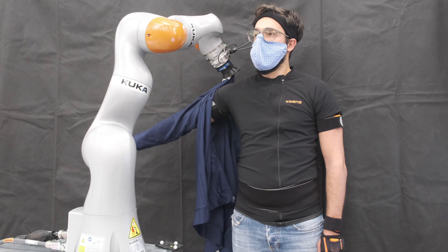 Robots dress humans without the full picture | MIT News | Massachusetts  Institute of Technology
