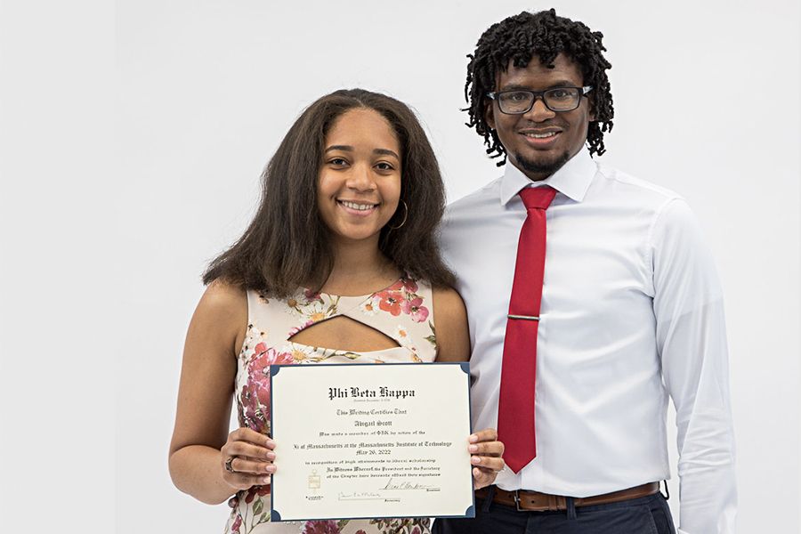 Accor Wiskunde Verlengen MIT chapter of the Phi Beta Kappa Society inducts 82 students from the  Class of 2022 | MIT News | Massachusetts Institute of Technology