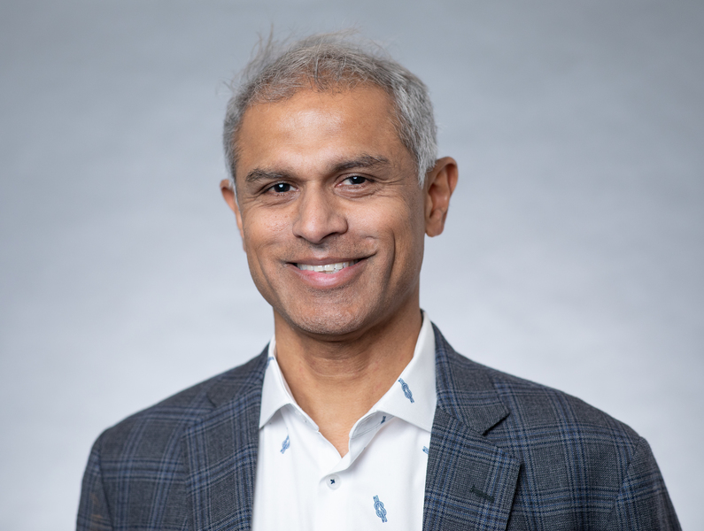 Headshot of Hari Balakrishnan. 