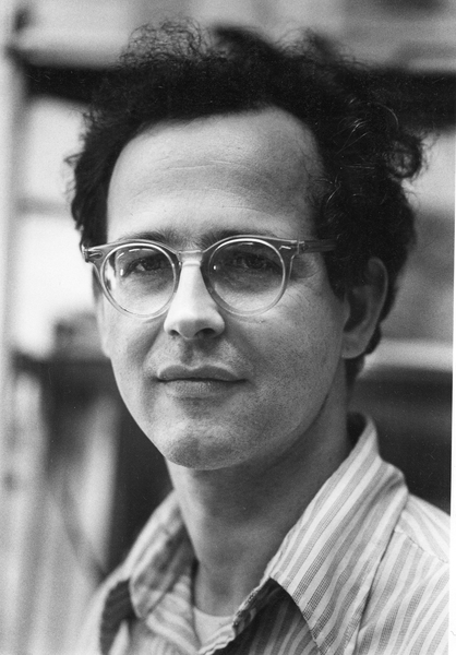 Grayscale headshot of a young Rainer Weiss