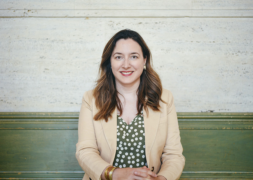 Portrait photo of Mihaela Papa