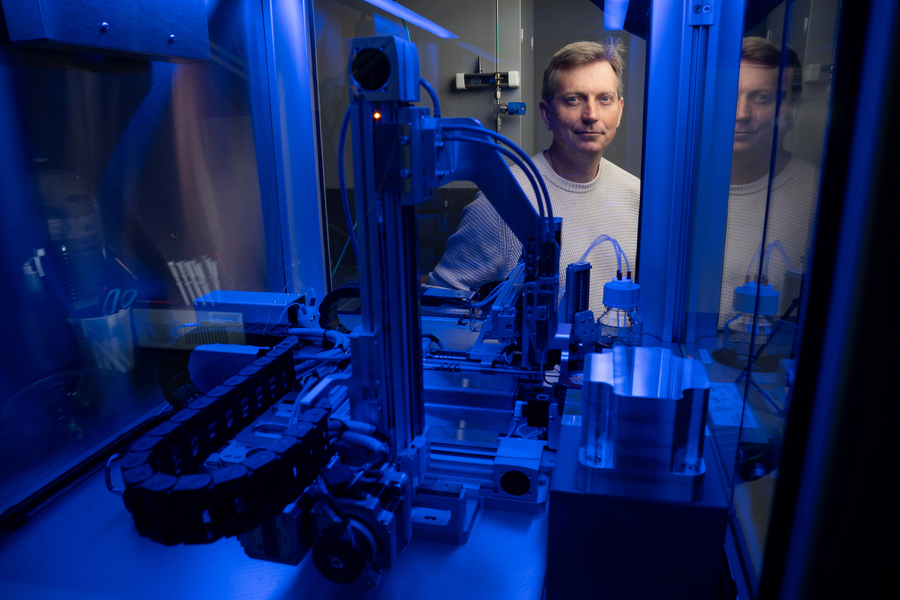 Biologist Joey Davis explores how cells build complex structures