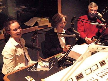 MIT President Susan Hockfield, center, enjoys a musical moment with her daughter, Elizabeth Byrne, and her husband, Dr. Thomas Byrne, during the taping of 'Dinnertime Sampler,' a music-and-talk show that will air Wednesday, March 30 on WMBR-FM.