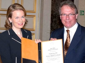 Princess Mathilde of Belgium presents the Interbrew-Baillet Latour Health Prize to MIT Professor Hidde Ploegh on Saturday, May 6.