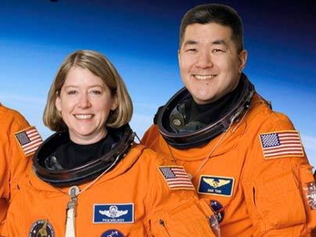 Pam Melroy and Dan Tani
