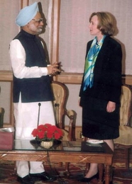 Susan Hockfield, the first MIT president to visit India while in office, met with Prime Minister Manmohan Singh during her trip.