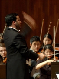 Adam Boyles conducts the MIT Symphony Orchestra.