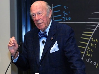 Former U.S. Secretary of State George Shultz speaks at the Energy Advisory Board meeting at MIT on Oct. 15.