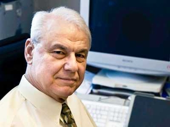 MIT Plasma Science and Fusion Center Director Miklos Porkolab
