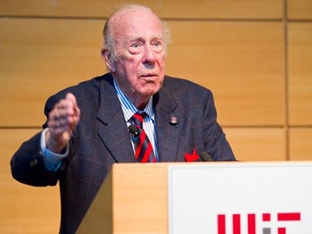 Former Secretary of State and MIT economics professor George Shultz PhD ’49 discussed nuclear disarmament after a screening of the documentary film <em>Nuclear Tipping Point</em> Friday.