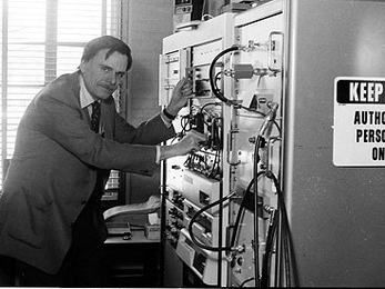John Waugh in his laboratory in 1984.