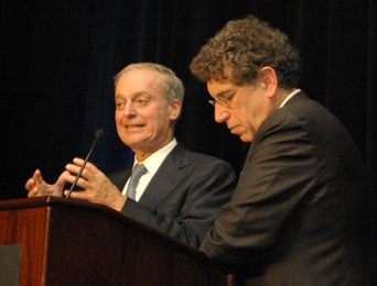 John Reed ‘61, SM ‘65, left, responds to audience questions presented by Northern California alumni board member Mark Gorenberg ‘76.