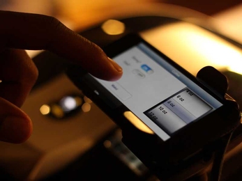 Undergraduates Marcus Lowe and Victoria Sun developed a vision-based touch screen interpretation system for a blind woman who previously had trouble using her coffee machine’s controls.