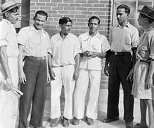 Indian Muslim seamen gathered at the port in Baltimore, Md., during the Second World War.