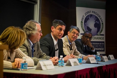 Government officials joined MIT faculty on Jan. 23 for a panel discussion hosted by the MIT Energy Initiative and the Joint Program on the Science and Policy of Global Change.