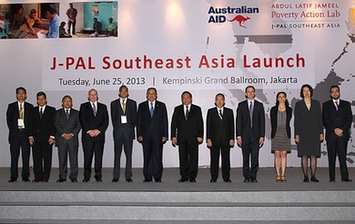 (Left to right): M. Zakir, head of the Institute for Social and Economic Research, Faculty of Economics, Universitas Indonesia; Jossy P. Moeis, dean of the Faculty of Economics, Universitas Indonesia; Sunardji, SE., MM, vice president of Universitas Indonesia; Peter Baxter, director general of AusAID; Abhijit Banerjee, director of J-PAL Global; Susilo Bambang Yudhoyono, president of the Republic o...