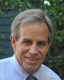 AeroAstro Professor R. John Hansman will head the Air Transportation Center of Excellence for the Environment and Alternate Jet Fuels MIT program office.