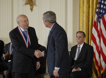 Andrew Viterbi receiving the National Medal of Science from President George W. Bush