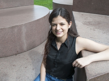 Incoming freshman Kaylee de Soto got a head start at MIT, arriving in June to help the Plasma Science and Fusion Center update its fusion video game.