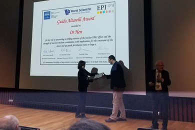 Or Hen receives the Guido Altarelli Award.