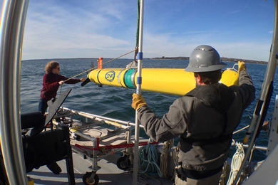 WHOI and MIT researchers deploy an autonomous underwater vehicle to test new navigation and sensing algorithms.