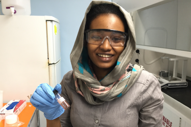 A new MIT program will provide regular summer research opportunities in the lab of Assistant Professor Rafael Jaramillo to students from neighboring community colleges. Seen here, Noon Farsab, from Bunker Hill Community College, conducted research in Jaramillo’s lab during the summer of 2017. 