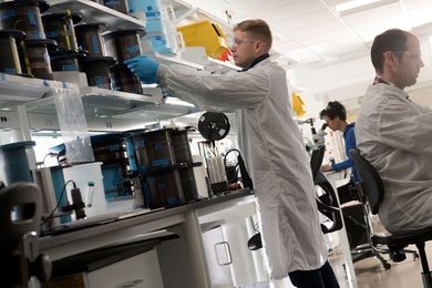 Advanced Functional Fabrics of America (AFFOA) is connecting research in fibers, fabrics and textiles with industry players to create innovative manufacturing processes.