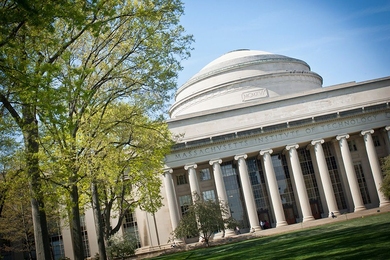 Photo of the MIT Dome and Killian Court in spring