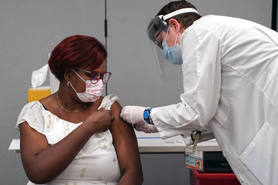 MIT Medical staff received vaccine