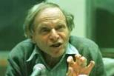 Philip Morrison, Institute Professor emeritus in physics who worked on the Manhattan Project, discusses the jailing of research scientist Wen Ho Lee for alleged espionage.