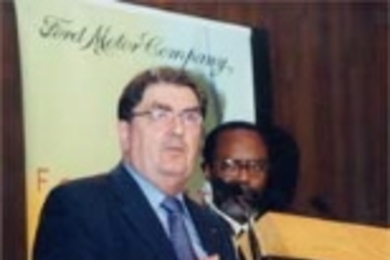 Nobel Peace Prize winner John Hume spoke in Kresge Auditorium Monday night as part of the Ford/MIT Nobel lecture series. Chancellor Phillip Clay (background) introduced Mr. Hume and solicited questions from the audience afterward. David Baltimore will speak in February as the next Nobel laureate in the series.