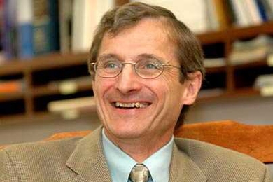 Professor Richard R. Schrock relaxes following a press conference at MIT held after he learned he won the 2005 Nobel Prize in chemistry.