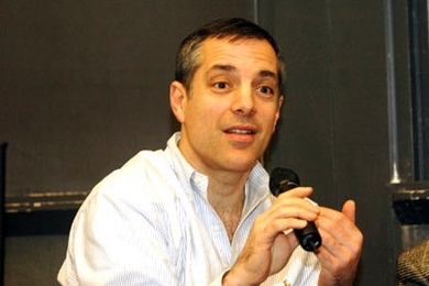 Biomedical Engineering Center Director Elazer Edelman responds to seventh- and eighth-graders' questions about the science and ethics of stem cell research