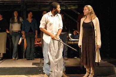 Steven Flowers '06 and Nori Pritchard '06 star in the Musical Theatre Guild's production of the musical 'Urinetown,' playing from Thursday to Saturday, Feb. 2-4, in the Sala de Puerto Rico.