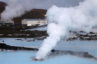 Icelandic geothermal facilities near GrindavÃ­k.
