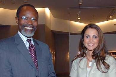 Chancellor Phillip Clay hosted Queen Rania of Jordan on her visit to MIT Friday, May 4. The queen met with with Jordanian students and officers of the MIT Arab Students' Organization before meeting with directors and researchers from MIT's Abdul Latif Jameel Poverty Action Lab and MIT's International Development Initiative.