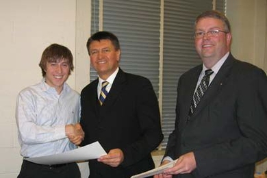 Lufhansa Prize 1st place winner William Near stands with Christoph Fay and Marius Carstensen, both of Lufthansa.