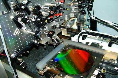 MIT nanoruler lithography tool with a 300 mm-diameter silicon wafer.